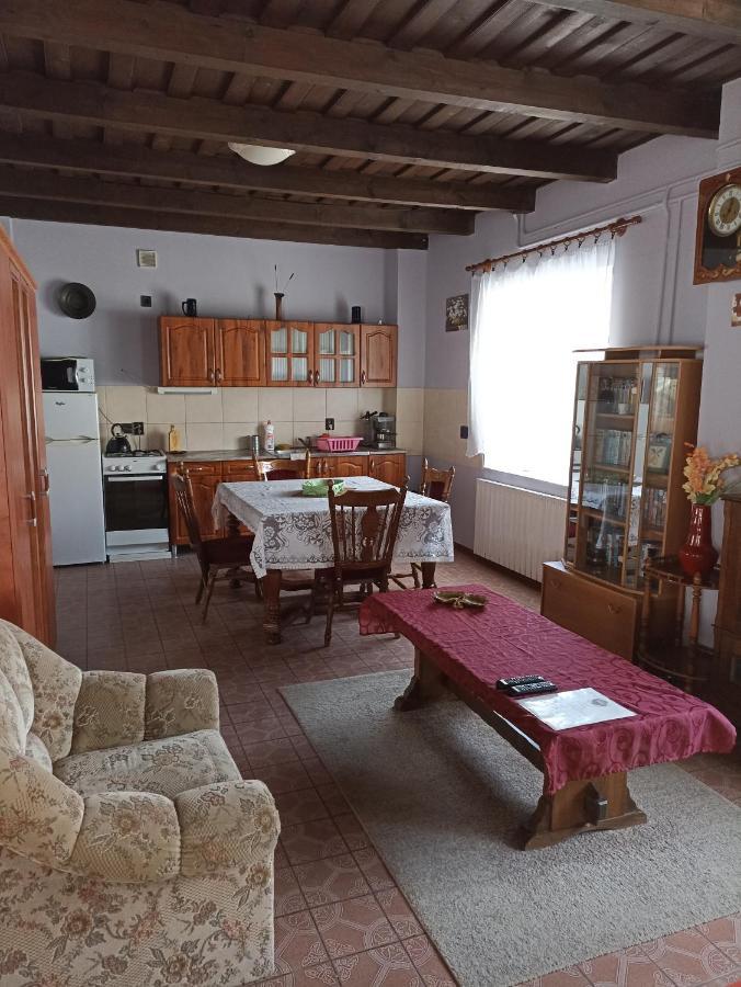 Ginkgo Apartman Demjén Екстериор снимка