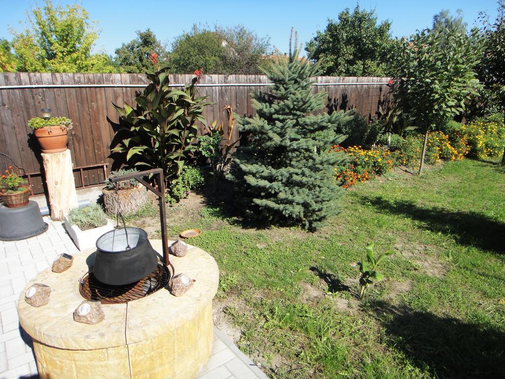 Ginkgo Apartman Demjén Екстериор снимка