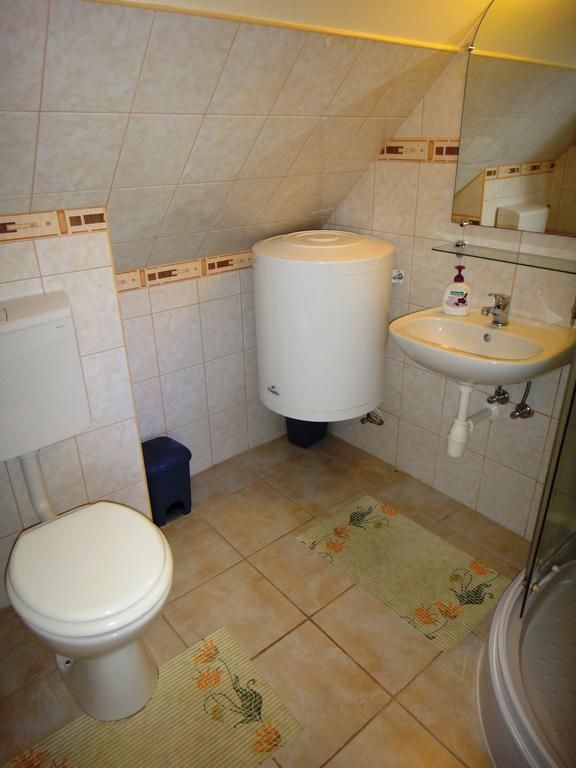 Ginkgo Apartman Demjén Стая снимка